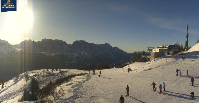 Webcam Folgarida-Marilleva  (Skiarea Campiglio Dolomiti di Brenta - Val di Sole Val Rendena) - Seggiovia Malghette 