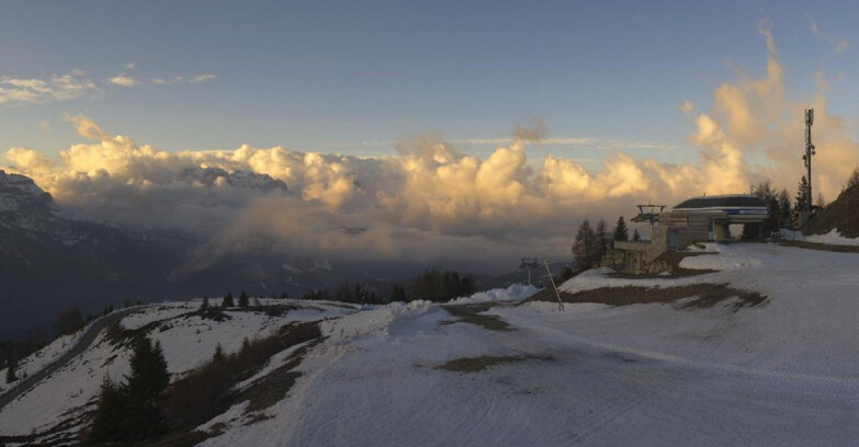 Webcam Skiarea Campiglio Dolomiti di Brenta Val di Sole Val Rendena - Seggiovia Malghette 