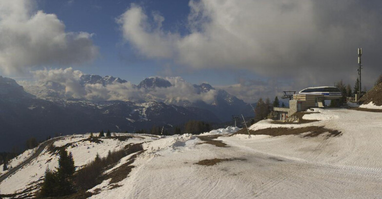 Webcam Skiarea Campiglio Dolomiti di Brenta Val di Sole Val Rendena - Seggiovia Malghette 