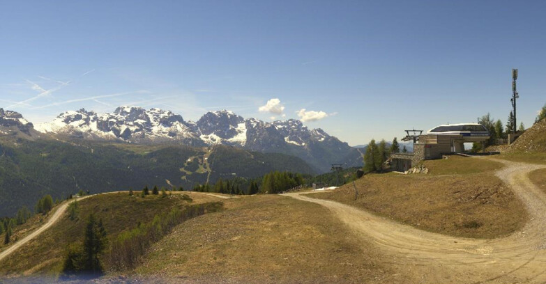 Webcam Folgarida-Marilleva  (Skiarea Campiglio Dolomiti di Brenta - Val di Sole Val Rendena) - Seggiovia Malghette 