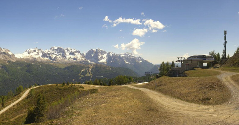 Webcam Folgarida-Marilleva  (Skiarea Campiglio Dolomiti di Brenta - Val di Sole Val Rendena) - Seggiovia Malghette 