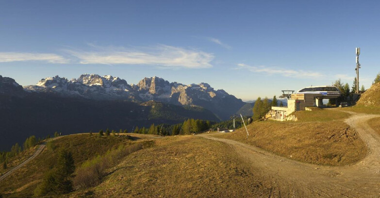 Webcam Folgarida-Marilleva  (Skiarea Campiglio Dolomiti di Brenta - Val di Sole Val Rendena) - Seggiovia Malghette 