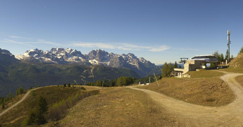 Webcam Folgarida-Marilleva  (Skiarea Campiglio Dolomiti di Brenta - Val di Sole Val Rendena) - Seggiovia Malghette 