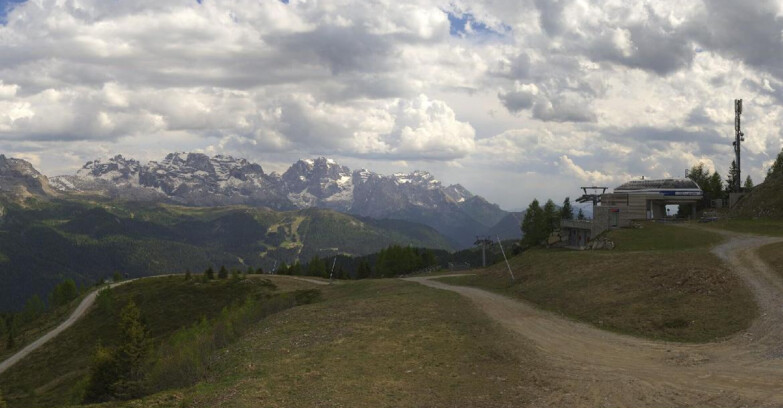Webcam Skiarea Campiglio Dolomiti di Brenta Val di Sole Val Rendena - Seggiovia Malghette 