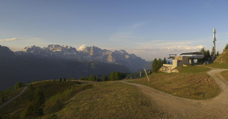 Webcam Skiarea Campiglio Dolomiti di Brenta Val di Sole Val Rendena - Seggiovia Malghette 