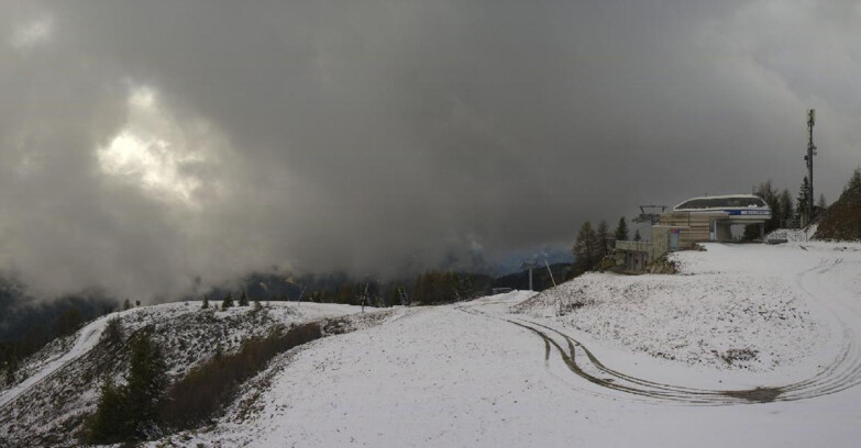 Webcam Folgarida-Marilleva  (Skiarea Campiglio Dolomiti di Brenta - Val di Sole Val Rendena) - Seggiovia Malghette 