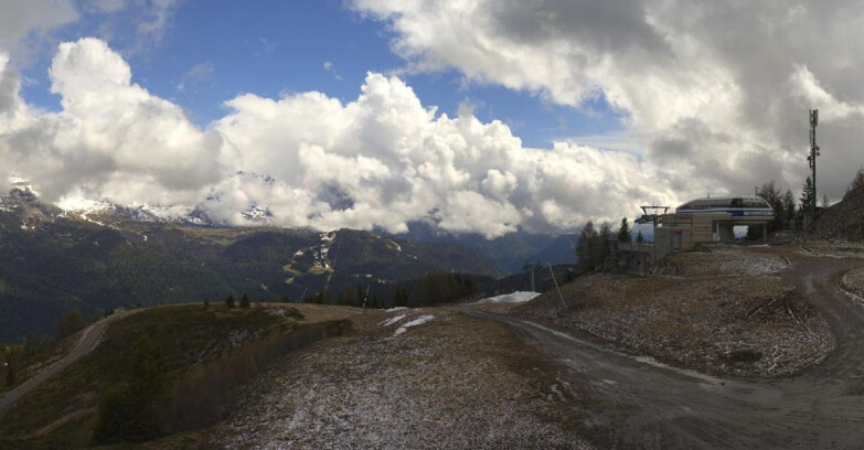Webcam Folgarida-Marilleva  (Skiarea Campiglio Dolomiti di Brenta - Val di Sole Val Rendena) - Seggiovia Malghette 