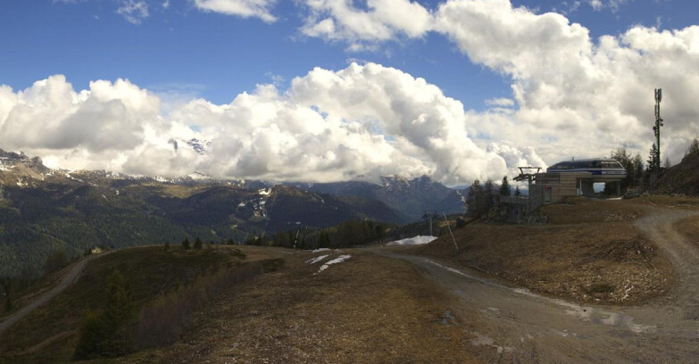 Webcam Folgarida-Marilleva  (Skiarea Campiglio Dolomiti di Brenta - Val di Sole Val Rendena) - Seggiovia Malghette 