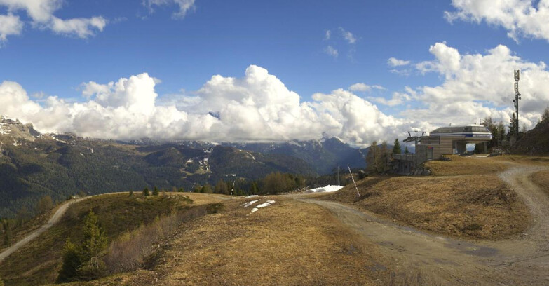 Webcam Folgarida-Marilleva  (Skiarea Campiglio Dolomiti di Brenta - Val di Sole Val Rendena) - Seggiovia Malghette 