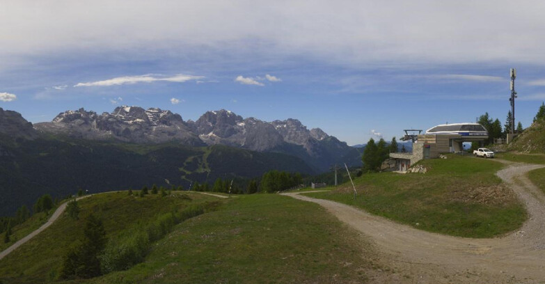 Webcam Folgarida-Marilleva  (Skiarea Campiglio Dolomiti di Brenta - Val di Sole Val Rendena) - Seggiovia Malghette 