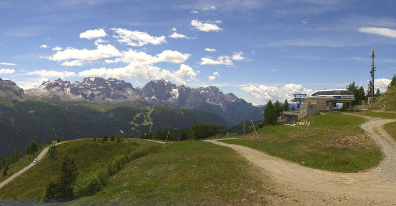 Webcam Folgarida-Marilleva  (Skiarea Campiglio Dolomiti di Brenta - Val di Sole Val Rendena) - Seggiovia Malghette 