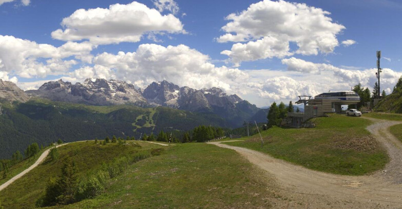 Webcam Folgarida-Marilleva  (Skiarea Campiglio Dolomiti di Brenta - Val di Sole Val Rendena) - Seggiovia Malghette 