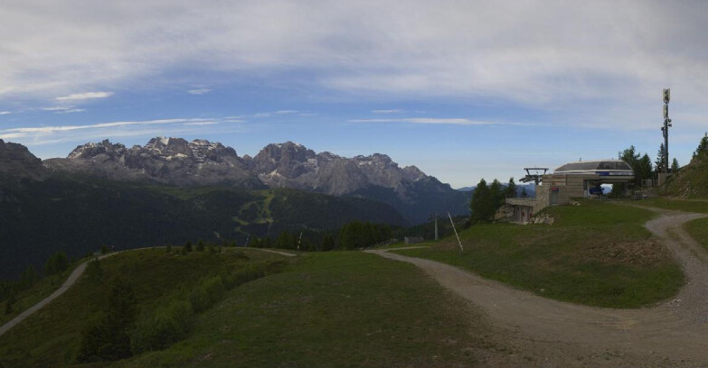 Webcam Folgarida-Marilleva  (Skiarea Campiglio Dolomiti di Brenta - Val di Sole Val Rendena) - Seggiovia Malghette 