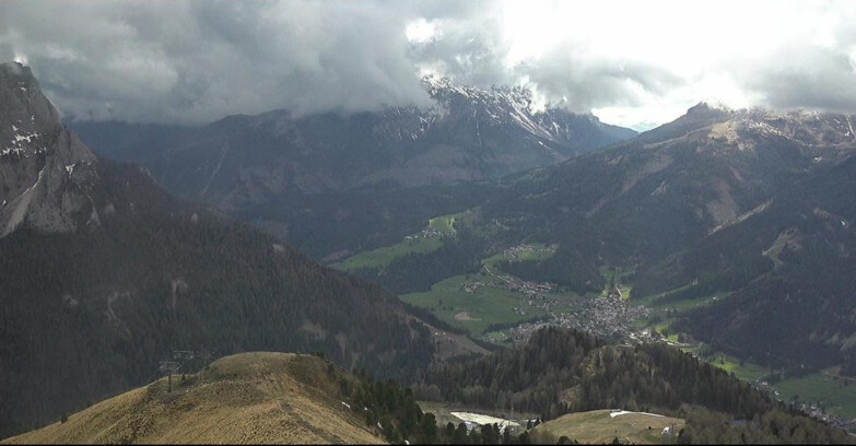Webcam Pozza di Fassa-Aloch-Buffaure  - Cabinovia Buffaure - Stazione a Monte