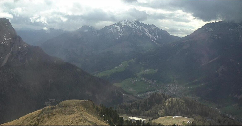 Webcam Pozza di Fassa-Aloch-Buffaure  - Cabinovia Buffaure - Stazione a Monte