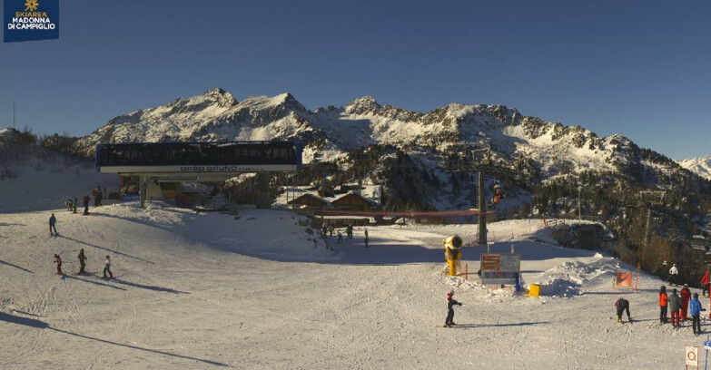 Webcam Folgarida-Marilleva  (Skiarea Campiglio Dolomiti di Brenta - Val di Sole Val Rendena) - Seggiovia Orso Bruno 