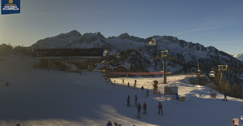 Webcam Folgarida-Marilleva  (Skiarea Campiglio Dolomiti di Brenta - Val di Sole Val Rendena) - Seggiovia Orso Bruno 