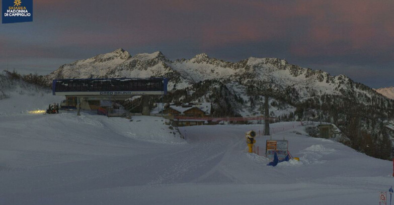 Webcam Folgarida-Marilleva  (Skiarea Campiglio Dolomiti di Brenta - Val di Sole Val Rendena) - Seggiovia Orso Bruno 