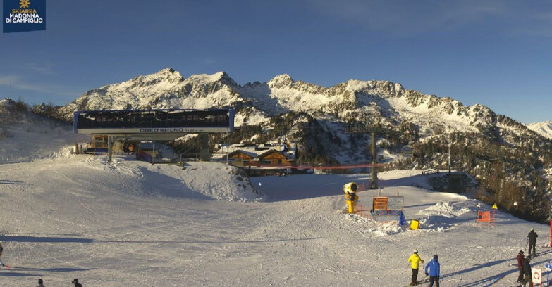 Webcam Folgarida-Marilleva  (Skiarea Campiglio Dolomiti di Brenta - Val di Sole Val Rendena) - Seggiovia Orso Bruno 