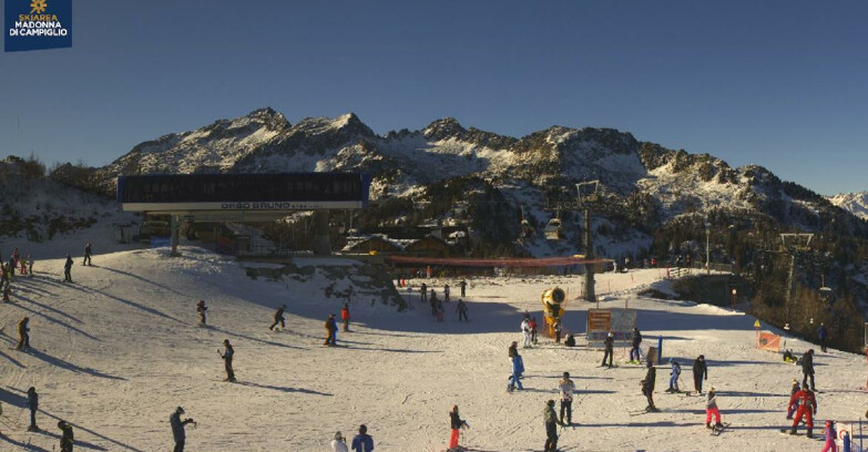 Webcam Folgarida-Marilleva  (Skiarea Campiglio Dolomiti di Brenta - Val di Sole Val Rendena) - Seggiovia Orso Bruno 