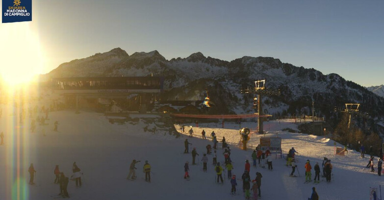 Webcam Folgarida-Marilleva  (Skiarea Campiglio Dolomiti di Brenta - Val di Sole Val Rendena) - Seggiovia Orso Bruno 