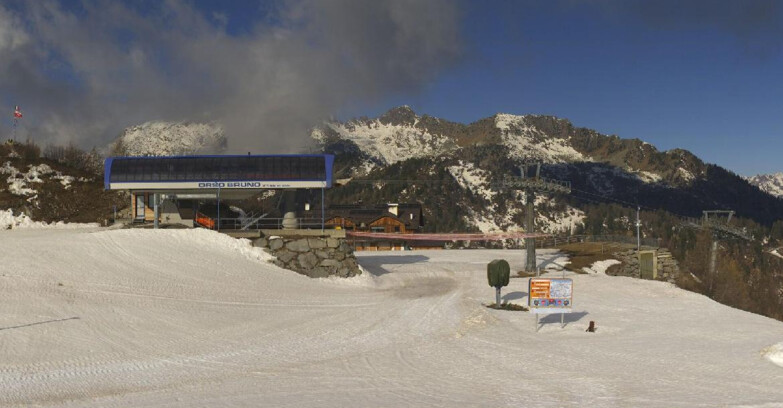 Webcam Folgarida-Marilleva  (Skiarea Campiglio Dolomiti di Brenta - Val di Sole Val Rendena) - Seggiovia Orso Bruno 