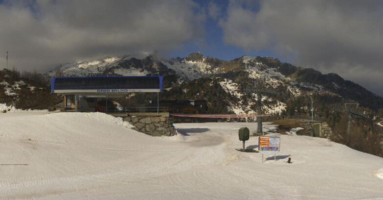 Webcam Skiarea Campiglio Dolomiti di Brenta Val di Sole Val Rendena - Seggiovia Orso Bruno 