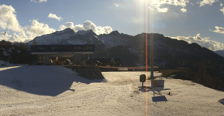 Webcam Skiarea Campiglio Dolomiti di Brenta Val di Sole Val Rendena - Seggiovia Orso Bruno 