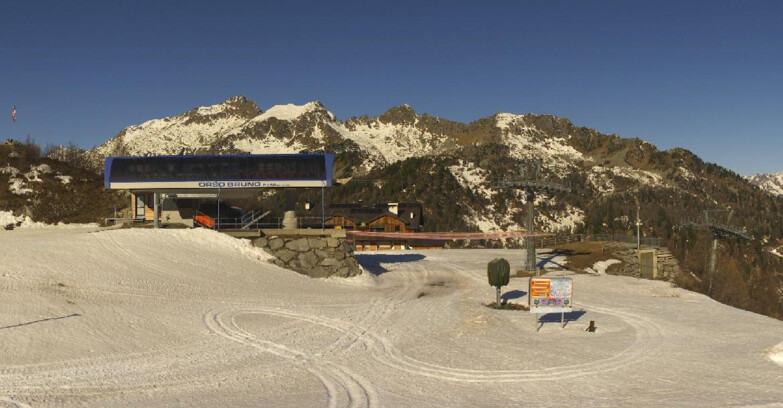 Webcam Ski area Campiglio Dolomiti di Brenta Val di Sole Val Rendena - Seggiovia Orso Bruno 