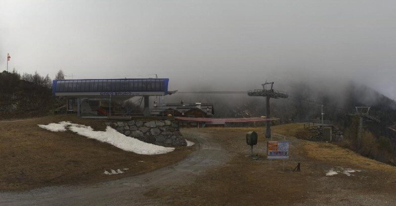 Webcam Skiarea Campiglio Dolomiti di Brenta Val di Sole Val Rendena - Seggiovia Orso Bruno 