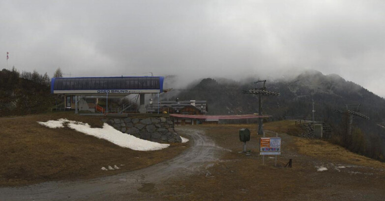 Webcam Ski area Campiglio Dolomiti di Brenta Val di Sole Val Rendena - Seggiovia Orso Bruno 