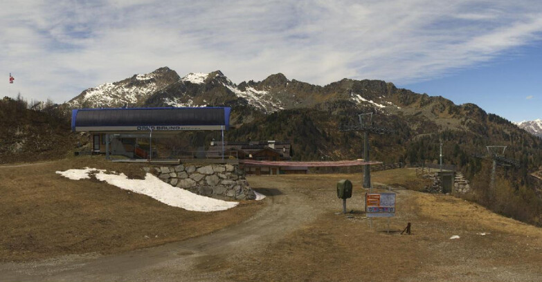 Webcam Ski area Campiglio Dolomiti di Brenta Val di Sole Val Rendena - Seggiovia Orso Bruno 