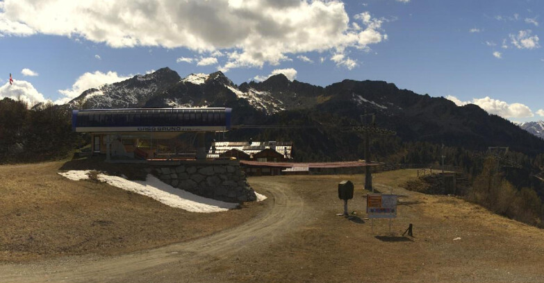 Webcam Ski area Campiglio Dolomiti di Brenta Val di Sole Val Rendena - Seggiovia Orso Bruno 