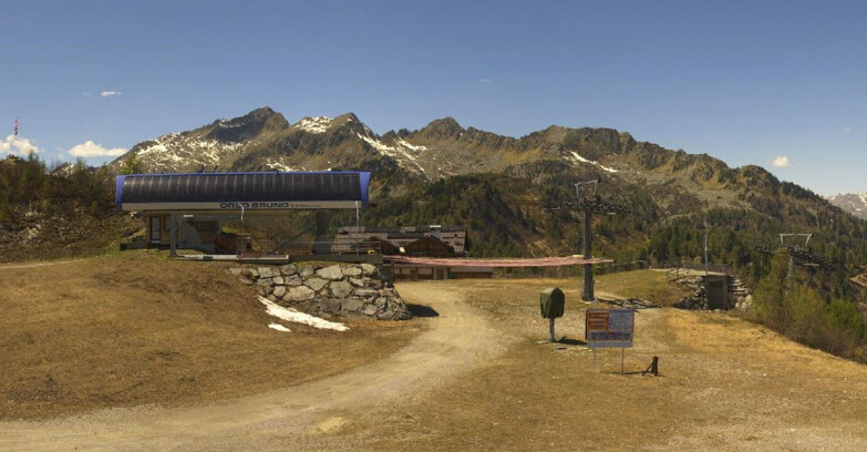 Webcam Folgarida-Marilleva  (Skiarea Campiglio Dolomiti di Brenta - Val di Sole Val Rendena) - Seggiovia Orso Bruno 