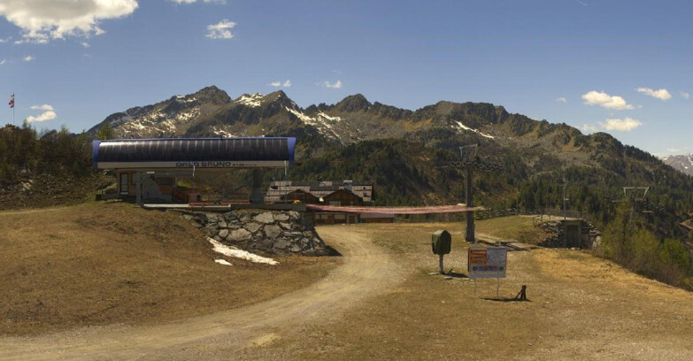 Webcam Folgarida-Marilleva  (Skiarea Campiglio Dolomiti di Brenta - Val di Sole Val Rendena) - Seggiovia Orso Bruno 