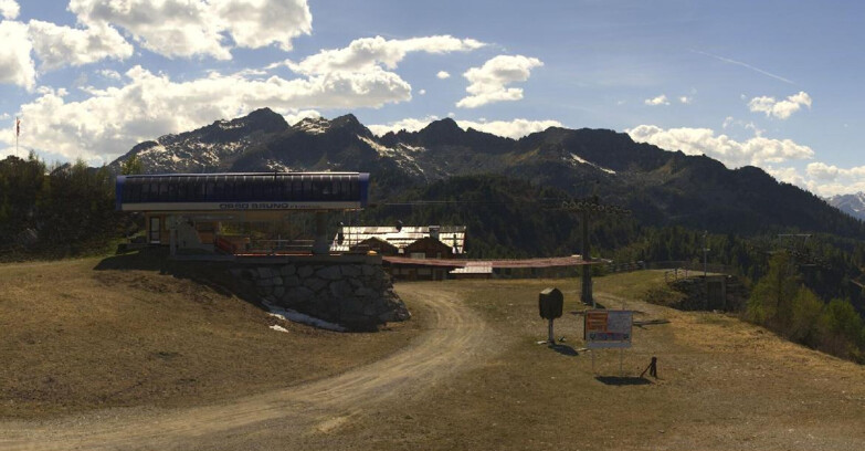 Webcam Folgarida-Marilleva  (Skiarea Campiglio Dolomiti di Brenta - Val di Sole Val Rendena) - Seggiovia Orso Bruno 