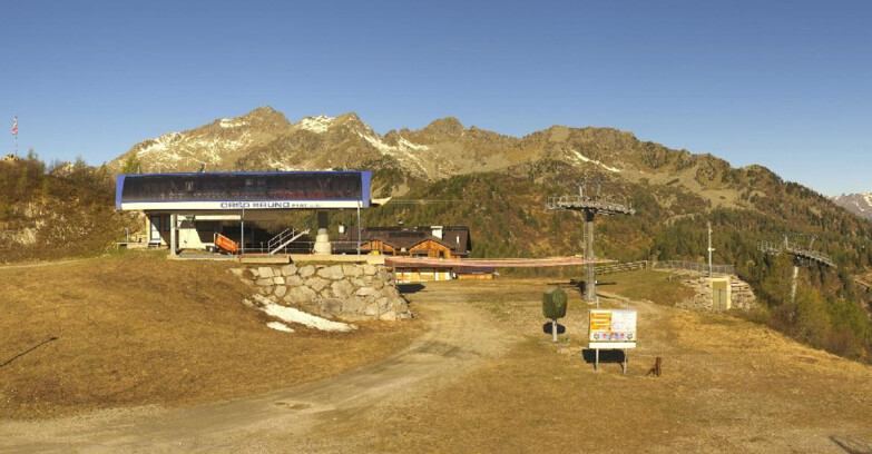 Webcam Folgarida-Marilleva  (Skiarea Campiglio Dolomiti di Brenta - Val di Sole Val Rendena) - Seggiovia Orso Bruno 