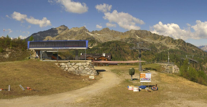 Webcam Skiarea Campiglio Dolomiti di Brenta Val di Sole Val Rendena - Seggiovia Orso Bruno 