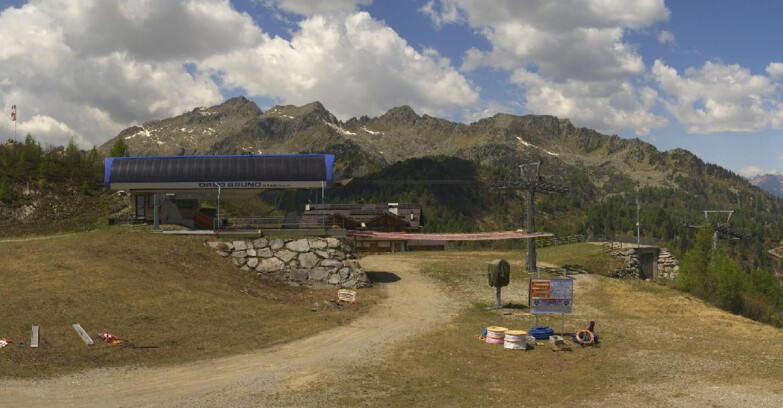 Webcam Skiarea Campiglio Dolomiti di Brenta Val di Sole Val Rendena - Seggiovia Orso Bruno 