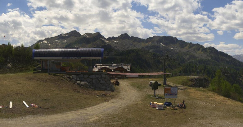 Webcam Skiarea Campiglio Dolomiti di Brenta Val di Sole Val Rendena - Seggiovia Orso Bruno 