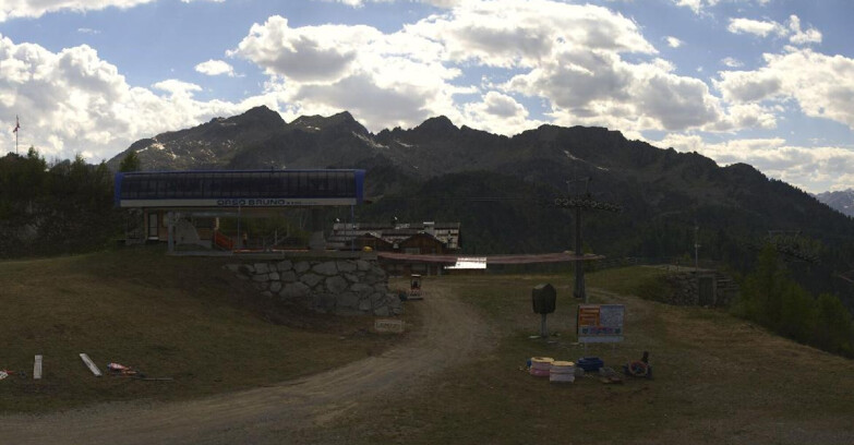 Webcam Skiarea Campiglio Dolomiti di Brenta Val di Sole Val Rendena - Seggiovia Orso Bruno 