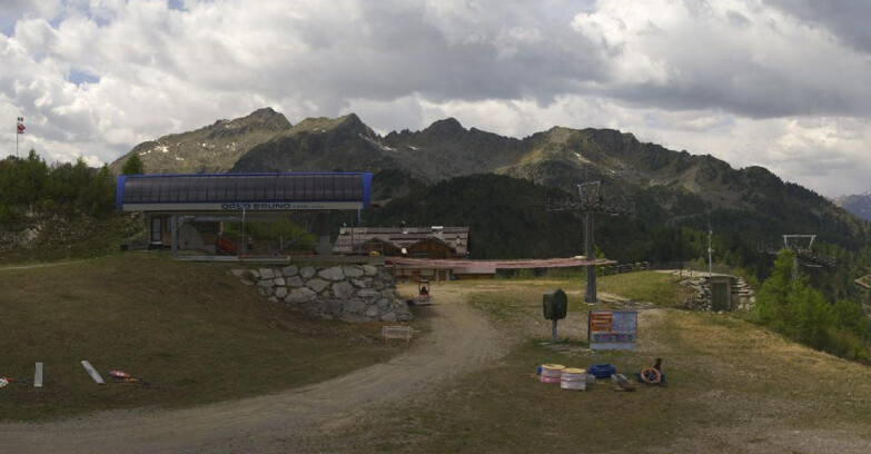 Webcam Folgarida-Marilleva  (Skiarea Campiglio Dolomiti di Brenta - Val di Sole Val Rendena) - Seggiovia Orso Bruno 