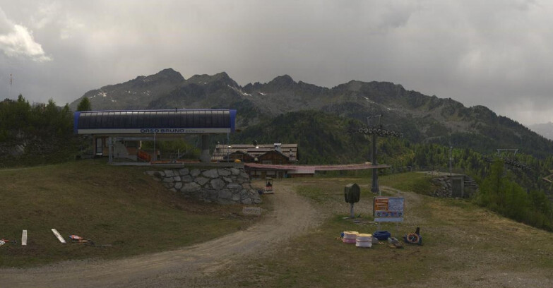 Webcam Folgarida-Marilleva  (Skiarea Campiglio Dolomiti di Brenta - Val di Sole Val Rendena) - Seggiovia Orso Bruno 