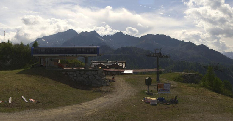 Webcam Folgarida-Marilleva  (Skiarea Campiglio Dolomiti di Brenta - Val di Sole Val Rendena) - Seggiovia Orso Bruno 