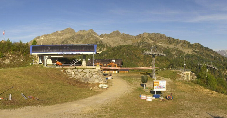 Webcam Folgarida-Marilleva  (Skiarea Campiglio Dolomiti di Brenta - Val di Sole Val Rendena) - Seggiovia Orso Bruno 
