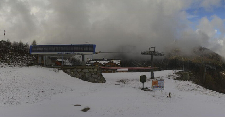 Webcam Folgarida-Marilleva  (Skiarea Campiglio Dolomiti di Brenta - Val di Sole Val Rendena) - Seggiovia Orso Bruno 