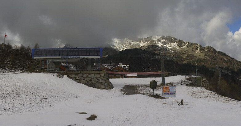 Webcam Folgarida-Marilleva  (Skiarea Campiglio Dolomiti di Brenta - Val di Sole Val Rendena) - Seggiovia Orso Bruno 