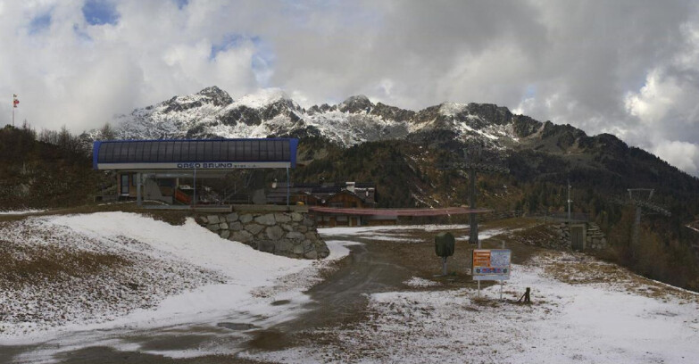 Webcam Folgarida-Marilleva  (Skiarea Campiglio Dolomiti di Brenta - Val di Sole Val Rendena) - Seggiovia Orso Bruno 