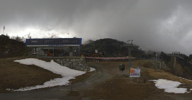 Webcam Folgarida-Marilleva  (Skiarea Campiglio Dolomiti di Brenta - Val di Sole Val Rendena) - Seggiovia Orso Bruno 