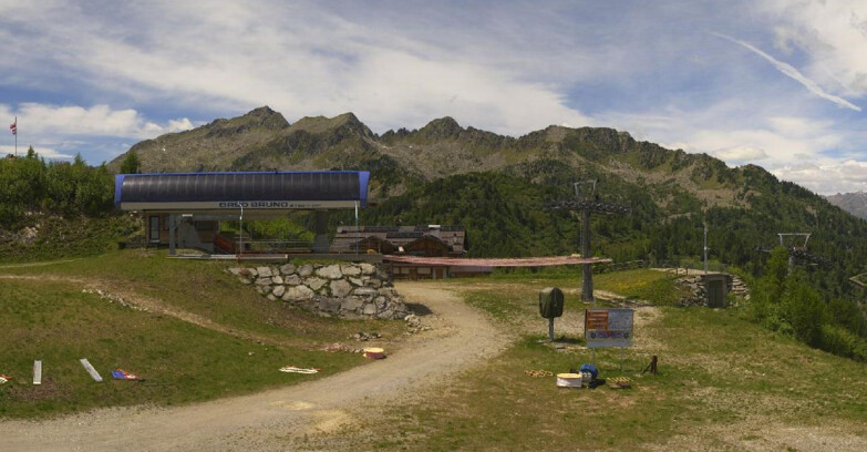 Webcam Folgarida-Marilleva  (Skiarea Campiglio Dolomiti di Brenta - Val di Sole Val Rendena) - Seggiovia Orso Bruno 